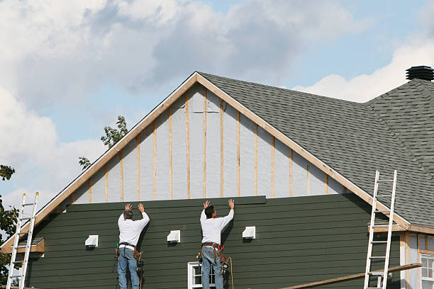 Professional Vinyl Siding technician working in Mount Hope, OH